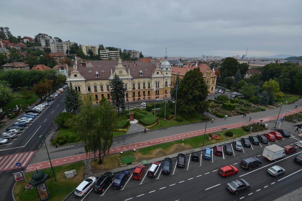 Hotel Capitol Braşov Exterior foto